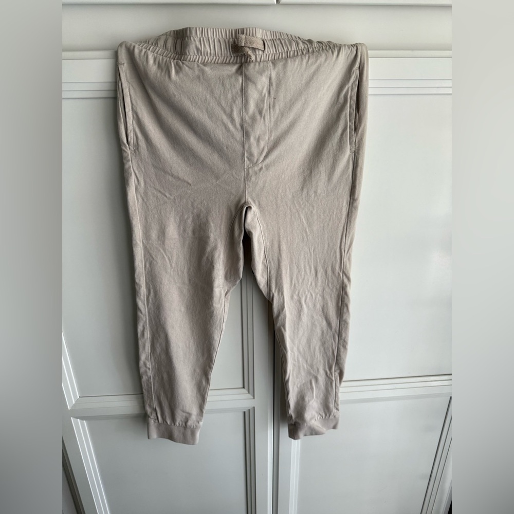 Cute Cotton On light weight joggers. Supper soft. SZ 8